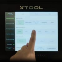 xTool MetalFab 1200w tela sensível ao toque